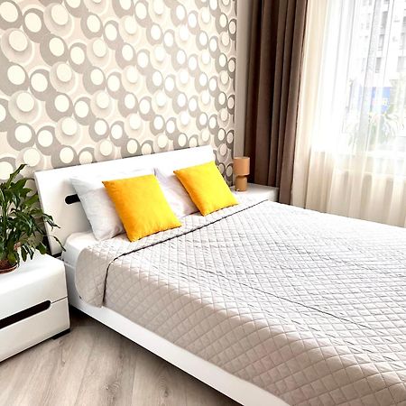 Osapart Beautiful Apartment In A Complex Semycvit 利沃夫 外观 照片