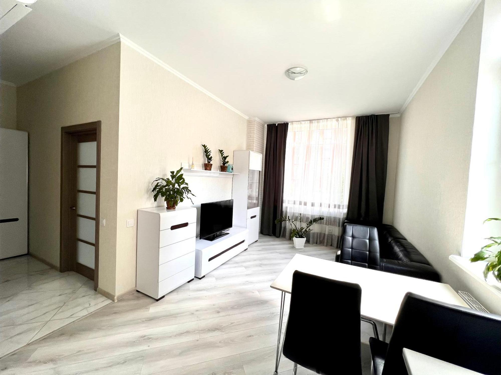 Osapart Beautiful Apartment In A Complex Semycvit 利沃夫 外观 照片