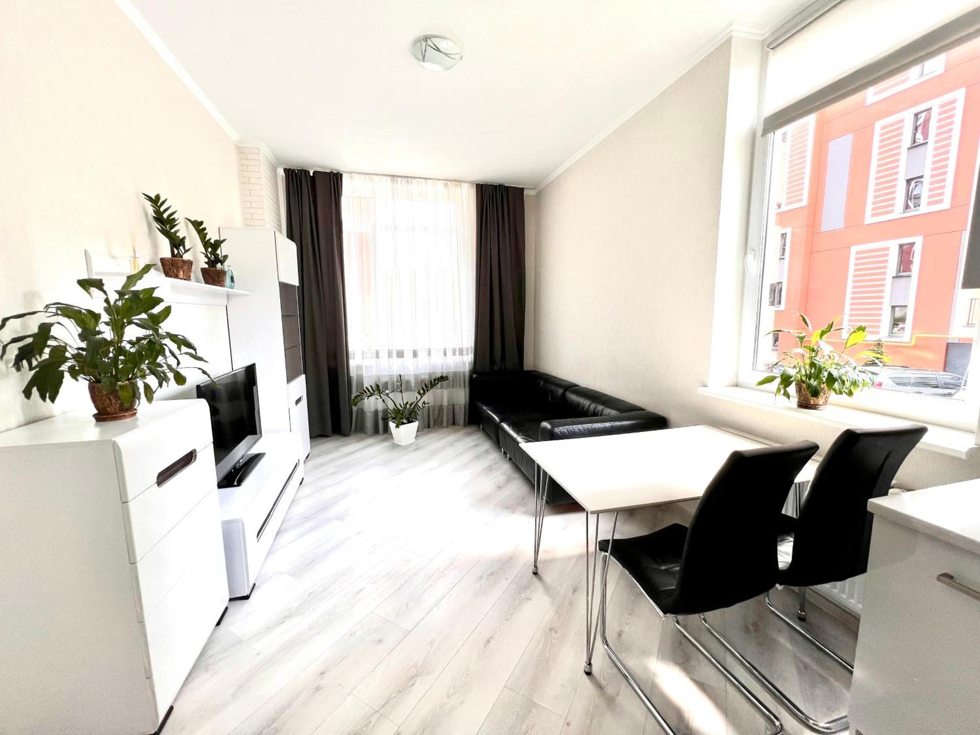 Osapart Beautiful Apartment In A Complex Semycvit 利沃夫 外观 照片