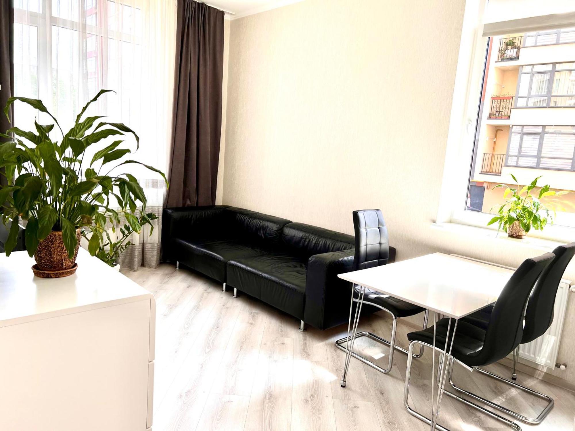 Osapart Beautiful Apartment In A Complex Semycvit 利沃夫 外观 照片