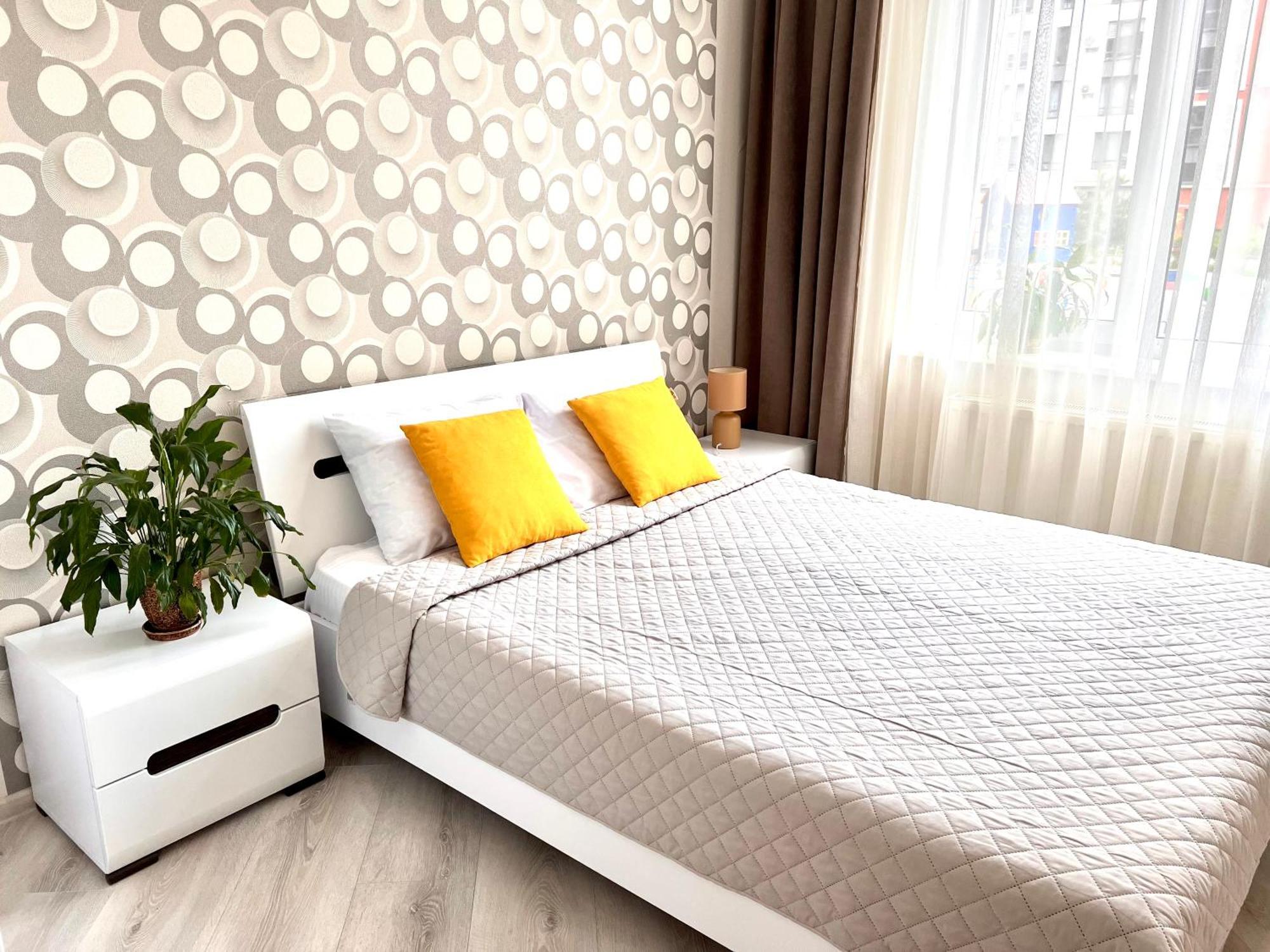 Osapart Beautiful Apartment In A Complex Semycvit 利沃夫 外观 照片