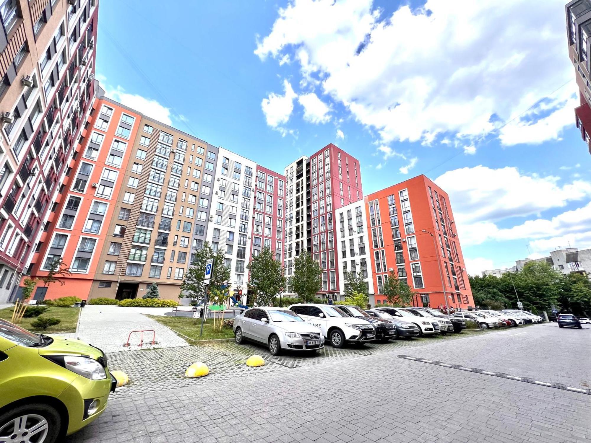 Osapart Beautiful Apartment In A Complex Semycvit 利沃夫 外观 照片