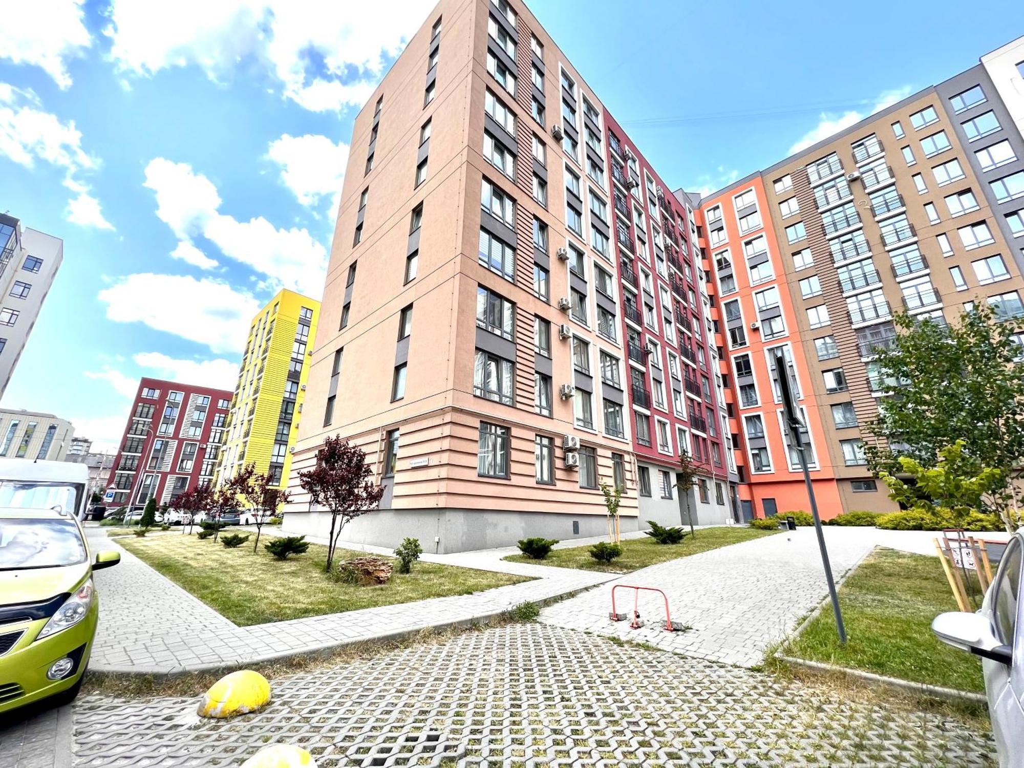 Osapart Beautiful Apartment In A Complex Semycvit 利沃夫 外观 照片