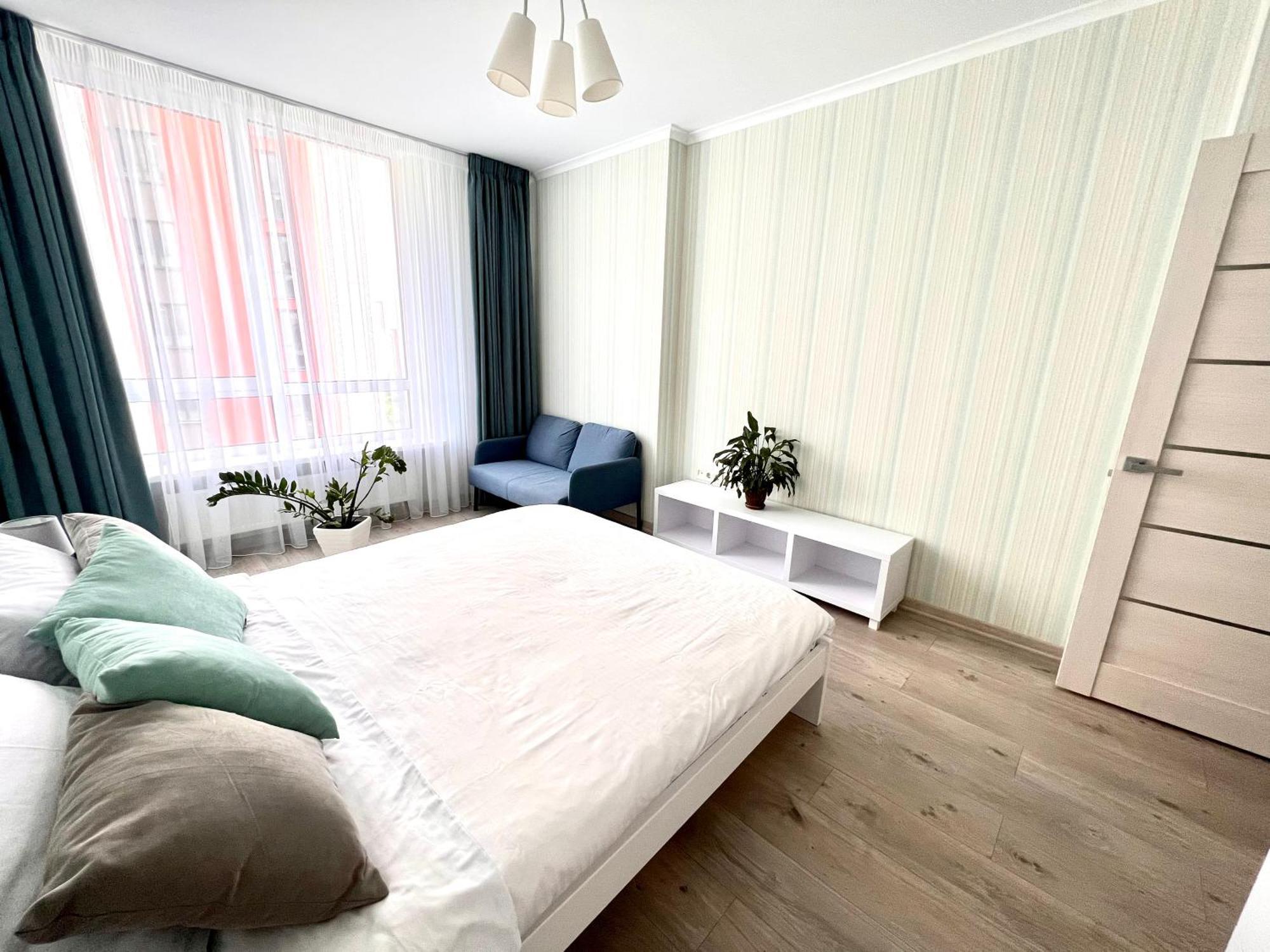 Osapart Beautiful Apartment In A Complex Semycvit 利沃夫 外观 照片